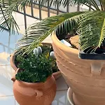 Magical Seaside Town Boutique Apts 2 شقة