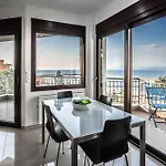 شقة Magical Seaside Town Boutique Apts 2 *