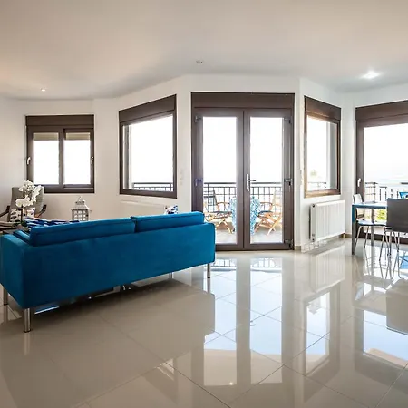 Magical Seaside Town Boutique Apts 2 * 基帕里夏