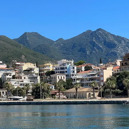 Magical Seaside Town Boutique Apts 2 Daire Kyparissia